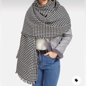 ABERCROMBIE & FITCH Women's SUPER SOFT Blanket Scarf